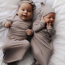 Load image into Gallery viewer, Ribbed Knotted Gown Set with Hat