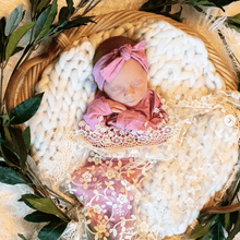 Load image into Gallery viewer, Knotted Gown Set